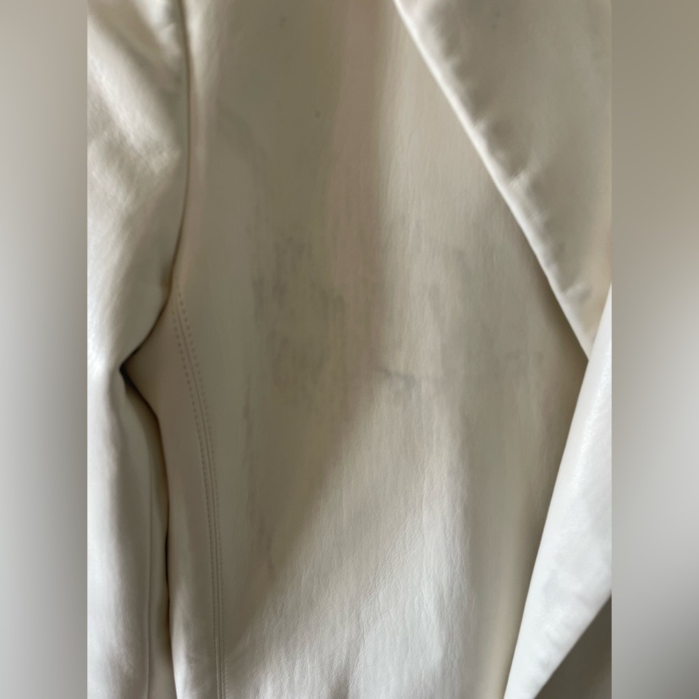 Alice + Olivia white Justin faux leather double breasted blazer - Picture 5 of 8
